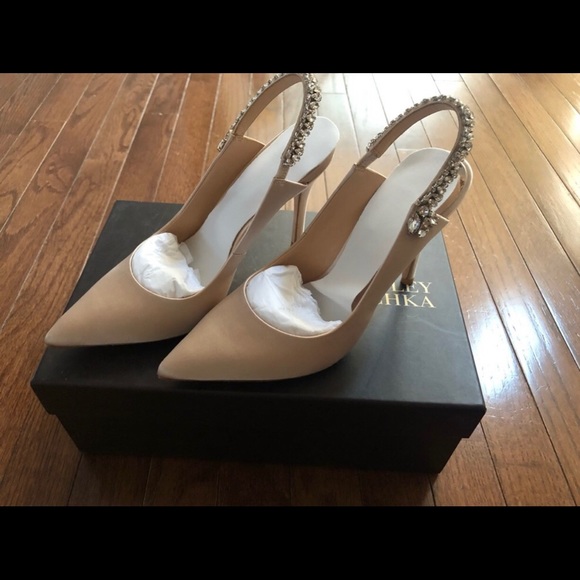 Badgley Mischka Shoes - Badgley Mischka Paxton latte satin size 6 1/2